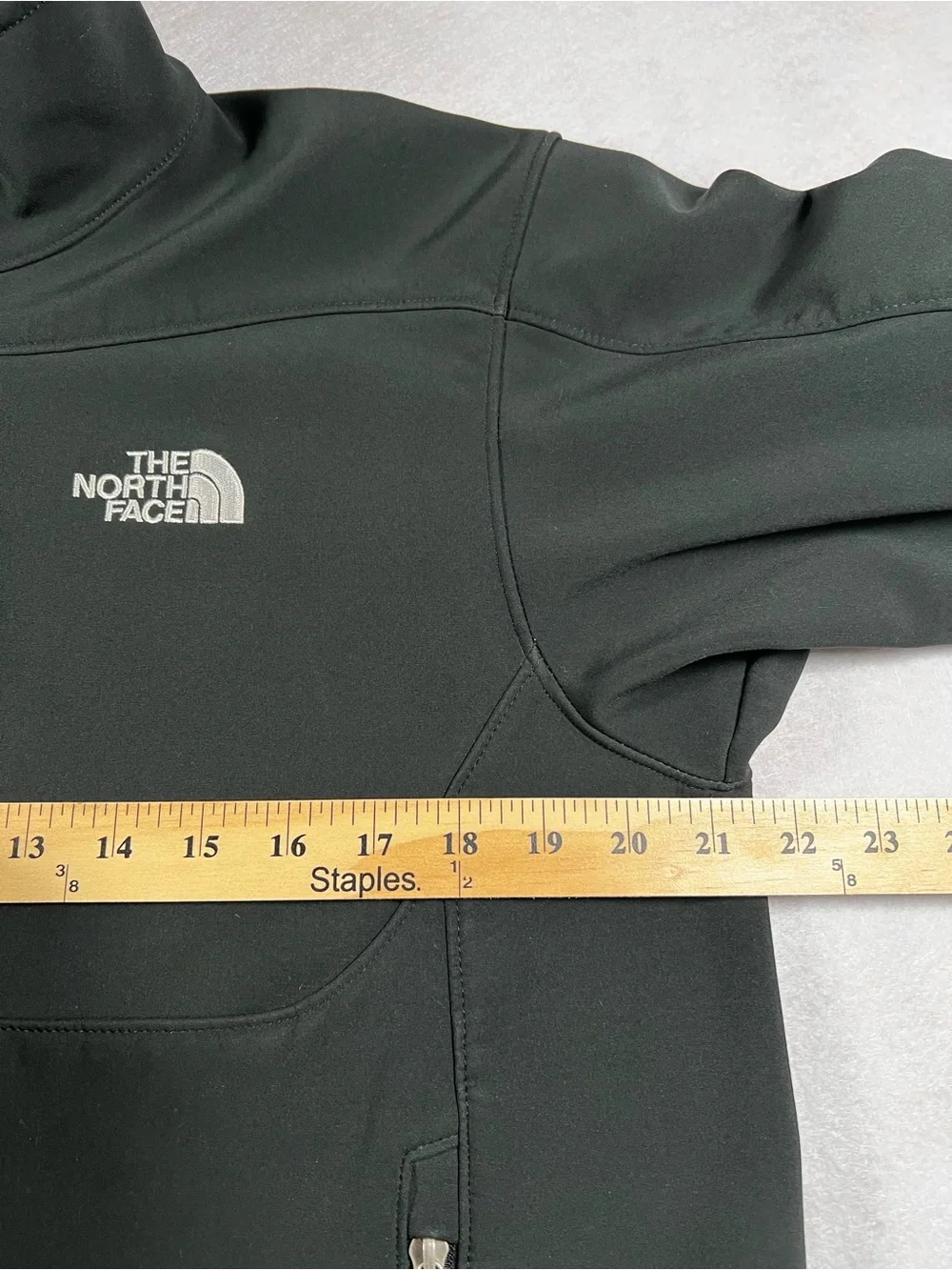 The North Face Apex Bionic Softshell Jacket Mens M Black Fleece Outdoor Hiking